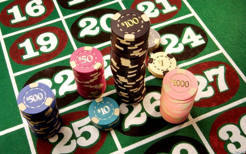 Responsible gaming and adults only message beside Ocean Treasure Slots on bdt 2500
